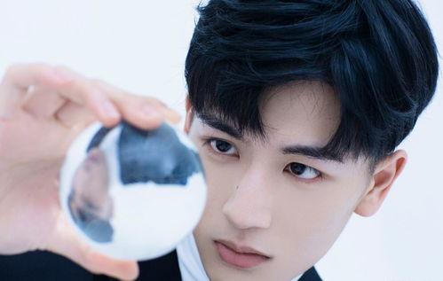 娱乐圈吃瓜张凌赫,娱乐圈吃瓜达人，揭秘明星幕后故事